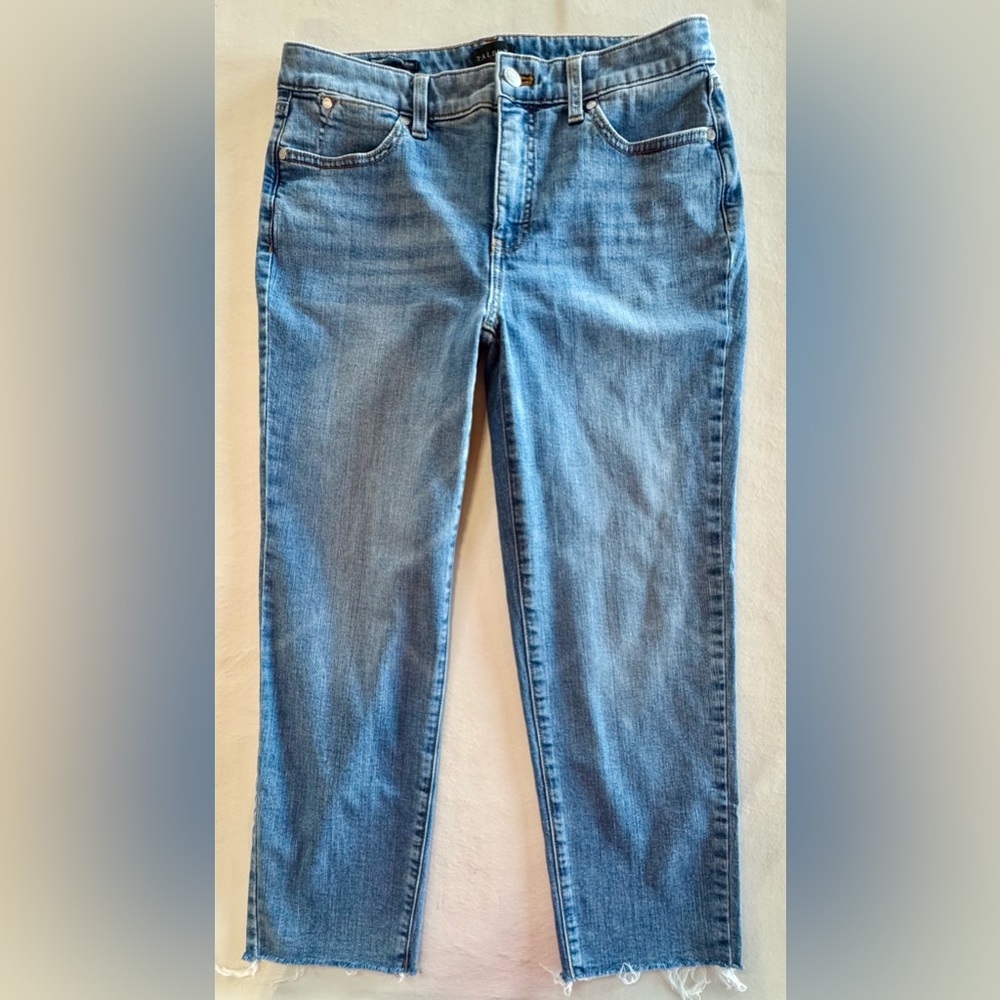 TALBOTS Straight Leg Crop Jeans Raw Hem Lenox Wash (6) - Picture 3 of 17